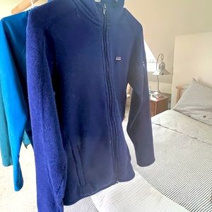Patagonia better sweater. Side pocket  vertical zipper.